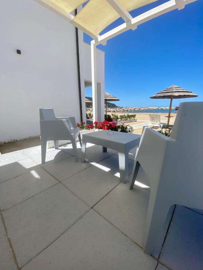 Marina Bay Suites Пешичи Екстериор снимка